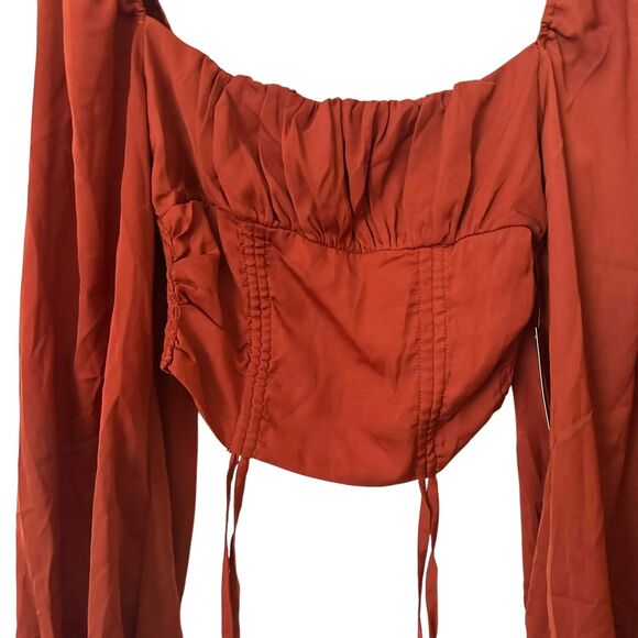 2BELLA Cropped Ruched Blouse Rust NWT Small - Picture 4 of 5